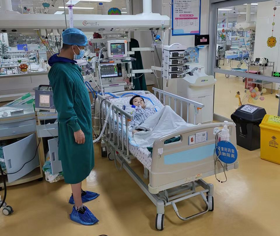 阿勒泰跨省救护车出租公司